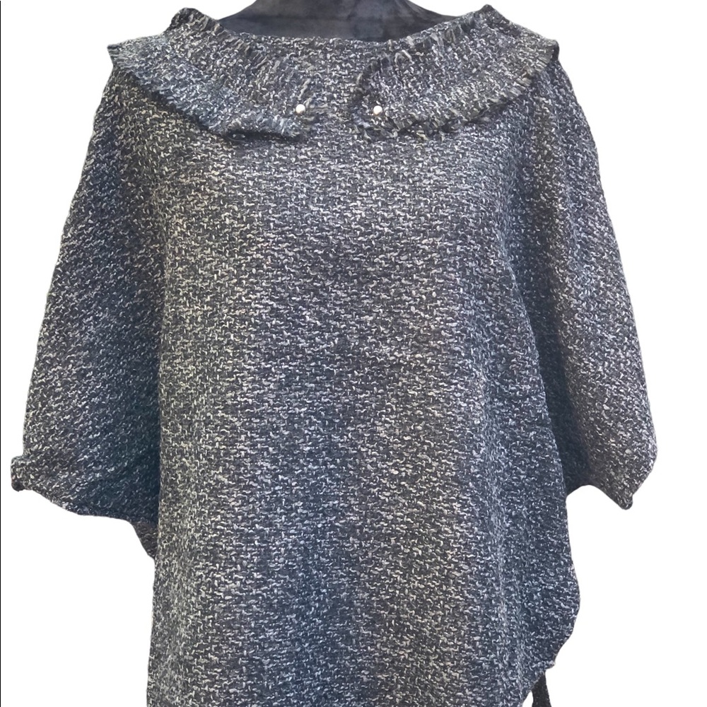 Azz Trading Gray Wrap Poncho Scarf NWT - Picture 4 of 14